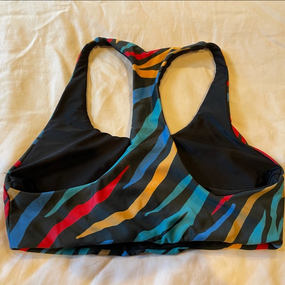🌈Rainbow Tiger Sports Bra🌈🐯 - Picture 2 of 3